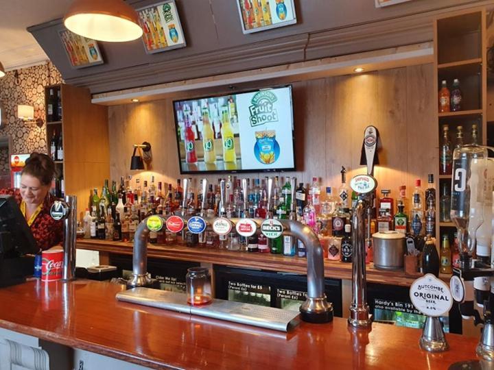 The Crown Inn Keynsham Exteriör bild